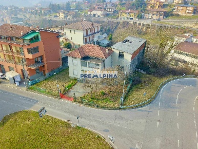 Foto Villa unifamiliare in via Locatelli 93, Leffe di 478 m² con 5 locali