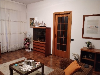 Foto Appartamento a Falconara Marittima Centro di 100 m² con 7 locali