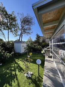 Foto Villa unifamiliare in VIALE CIMABUE, Castel Volturno Baia Verde