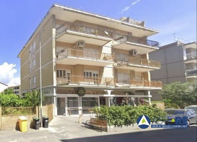 Foto Appartamento in Via Adriano Olivetti, Terracina di 246 m² con 6 locali