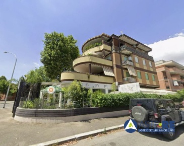 Foto Appartamento in VIA ALBIOLA, Latina Centro di 123 m² con 6 locali