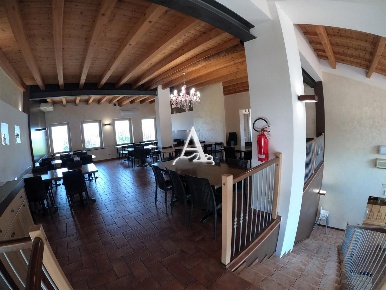 Foto Locale commerciale a Nogara Centro di 334 m² in vendita