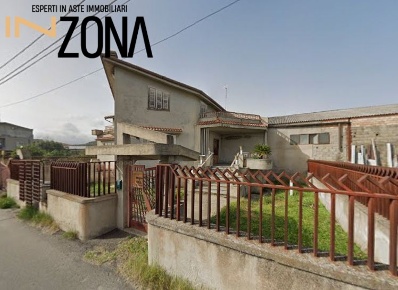 Foto Villa unifamiliare in via Maratà, Gioiosa Ionica di 276 m² in vendita