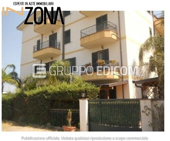 Foto Appartamento in Via piani D'area, Ardore Centro di 154 m² con 4 locali