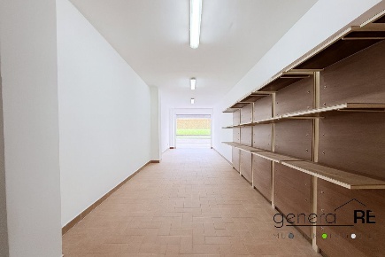 Foto Box a Pescara Porta Nuova di 48 m² in vendita