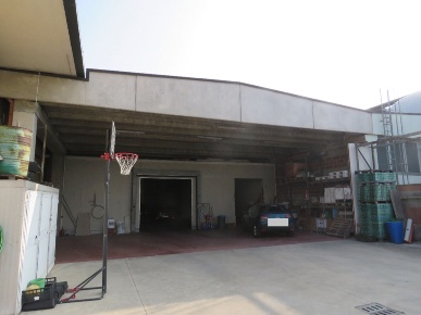 Foto Magazzino a Gorgonzola di 1152 m² con 1 locali in vendita