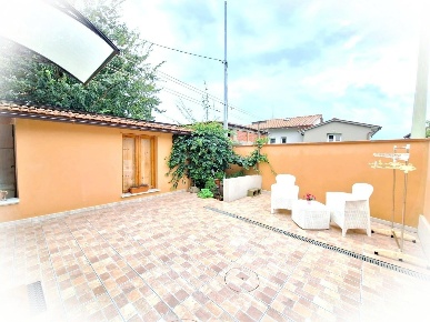 Foto Casa indipendente a Vicopisano di 180 m² con 6 locali in vendita
