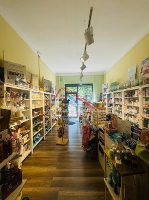 Foto Attività commerciale a San Giuliano Terme San Giuliano Terme Paese