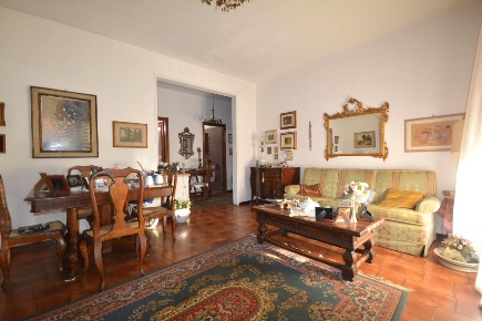 Foto Appartamento a Lucca Sant'Anna di 90 m² con 4 locali in vendita