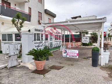 Foto Attività commerciale a Campomarino di 130 m² con 2 locali in vendita