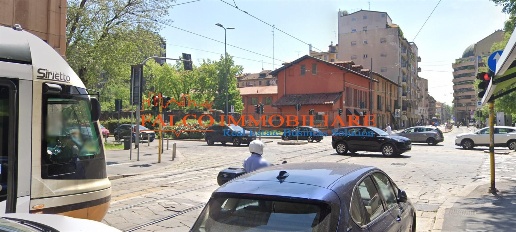 Foto Ufficio in ripamonti, Milano Vigentino - Fatima di 182 m² con 6 locali