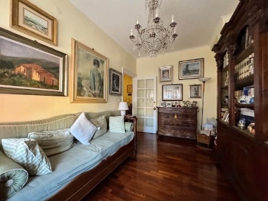 Foto Appartamento a Parma Parco Ducale - Oltretorrente di 96 m² in vendita