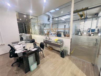 Foto Laboratorio in via torrente antico 4-6, Trani di 435 m² con 3 locali