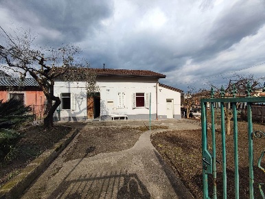 Foto Casa indipendente in via Carlo Pisacane, Benevento Rione Libertà