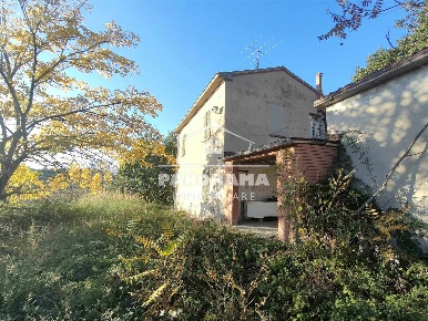 Foto Rustico in Via Arvelta 1, Montescudo-Monte Colombo di 180 m²