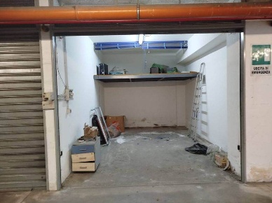 Foto Garage in via Filippo Sciaraffia, Salerno Torrione di 18 m² in vendita
