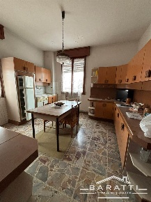 Foto Appartamento a Guastalla Centro di 130 m² con 6 locali in vendita