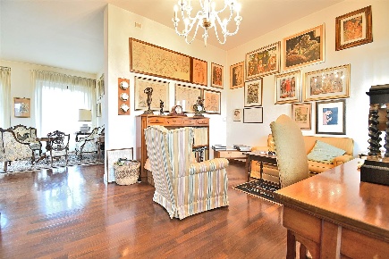 Foto Appartamento in Viale Mazzini, Siena Stazione di 130 m² con 5 locali