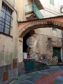 Foto Appartamento a Toirano Centro di 160 m² con 6 locali in vendita