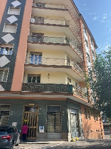 Foto Appartamento in Via Alba, Canelli di 80 m² con 4 locali in vendita