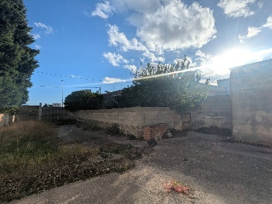 Foto Terreno residenziale in Via Kennedy, Trepuzzi di 354 m² in vendita