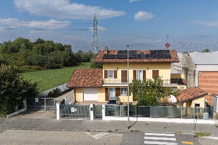 Foto Villa singola in Via Casagrande, Venaria Reale di 273 m² con 6 locali