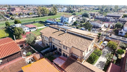 Foto Appartamento in Via Antonio Squaranti, Roma Ostia Antica di 80 m²