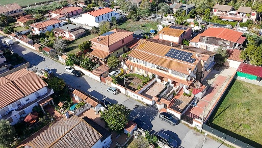 Foto Appartamento in Via Antonio Squaranti, Roma Ostia Antica di 85 m²