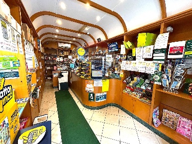 Foto Attività commerciale in Via Traiano, Terracina Centro di 28 m²