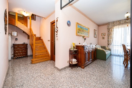 Foto Appartamento in VIA LATINA, Grugliasco Centro di 142 m² con 5 locali