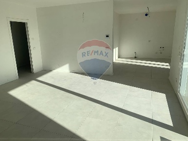 Foto Appartamento in via Mascagni, Lallio di 142 m² con 4 locali in vendita