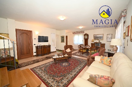 Foto Villa singola a Castel di Lama Piattoni Villa Sant'Antonio di 210 m²