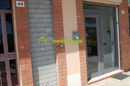 Foto Locale commerciale in VIA APPIA NORD KM 50610, Cisterna di Latina