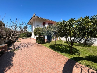 Foto Villa bifamiliare in Strada Provinciale Badino, Terracina di 89 m²