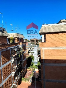 Foto Appartamento in Via Giovanno Agostino De Cosmi, Roma di 80 m²