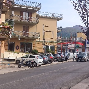 Foto Locale commerciale in via nazionale delle puglie, Sirignano di 150 m²