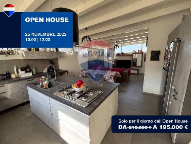 Foto Appartamento in Via Vito Cavataio, Terrasini Centro di 130 m²