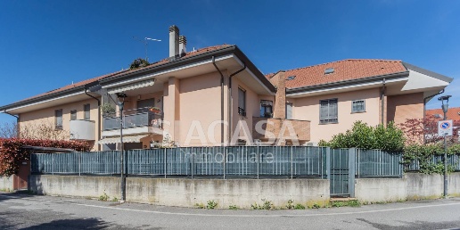 Foto Appartamento in via dei Gelsi, Busnago di 160 m² con 4 locali