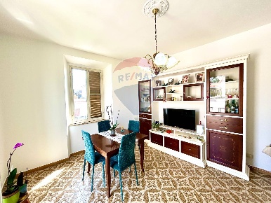 Foto Appartamento in Via del Piegarello, Terracina di 90 m² con 3 locali