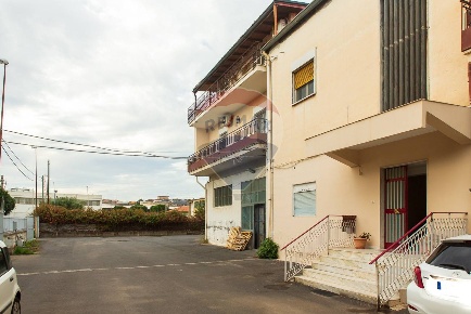 Foto Appartamento in via Ezio Tarantelli, Misterbianco Centro di 131 m²