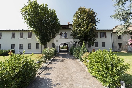 Foto Rustico in Via Santa Giulia, Roncadelle di 1200 m² con 5 locali