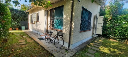 Foto Casa indipendente a Forte dei Marmi Centro di 75 m² con 4 locali