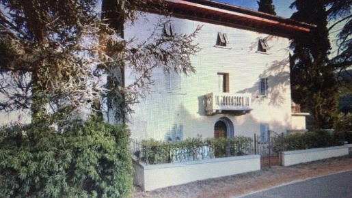 Foto Villa unifamiliare a Quarrata di 364 m² con 13 locali in vendita