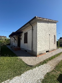 Foto Villa bifamiliare a Montignoso Debbia, Cervaiolo di 83 m² con 3 locali