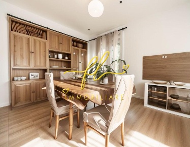 Foto Appartamento a Cecina Cecina Centro di 102 m² con 4 locali in vendita