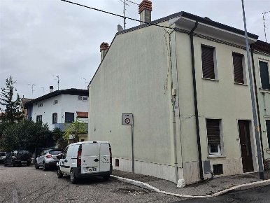 Foto Casa indipendente in via salieri, Verona San Michele Extra di 125 m²