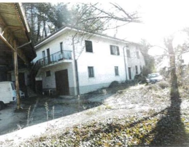 Foto Appartamento in Via Mernico, Dolegna del Collio di 178 m² con 6 locali