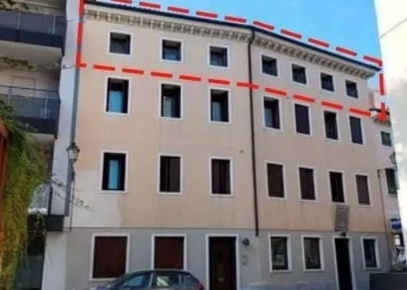 Foto Appartamento in Via Santa Maria Maddalena, Thiene Centro di 154 m²