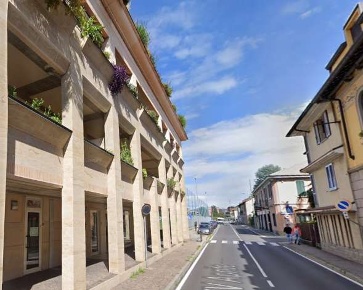 Foto Appartamento in Via XXV Aprile, Muggiò Centro di 82 m² con 4 locali