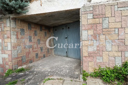 Foto Box in via arno, Ardea Tor San Lorenzo - Nuova California di 310 m²